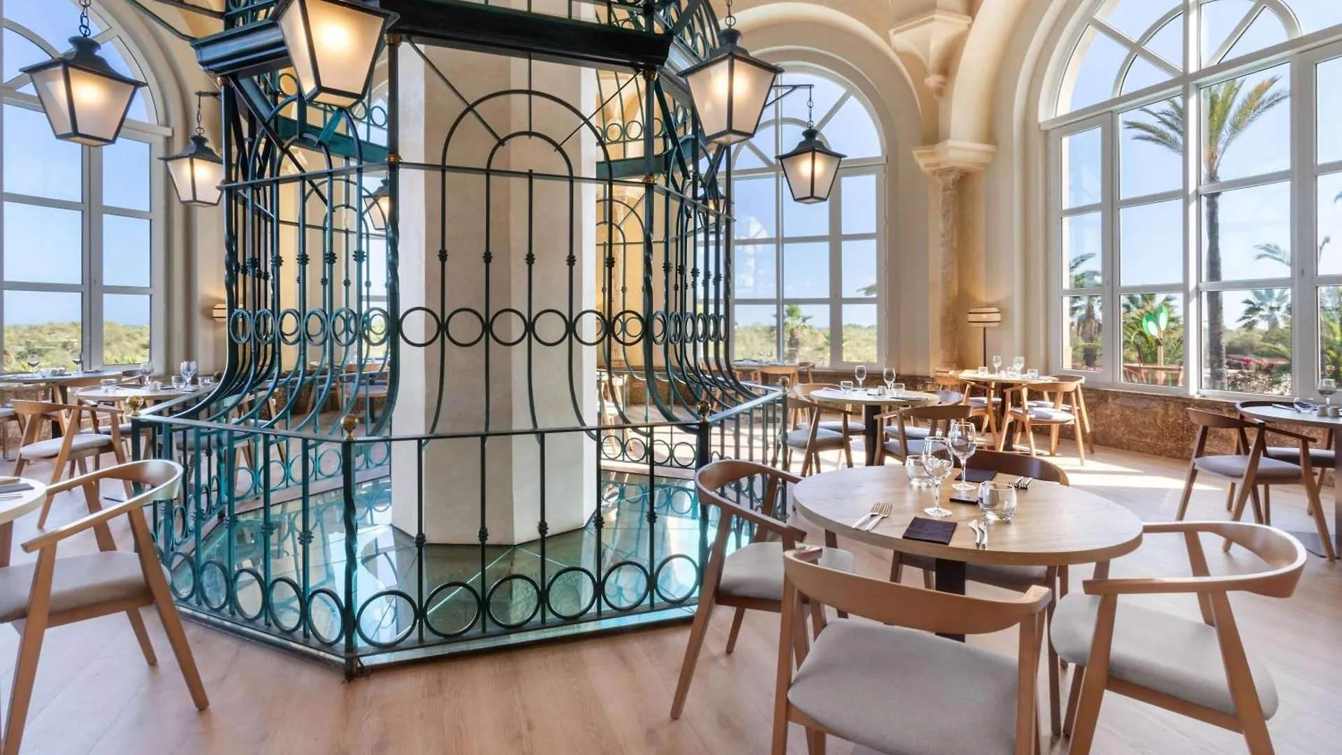 Melia Isla Canela Hotel 4*,