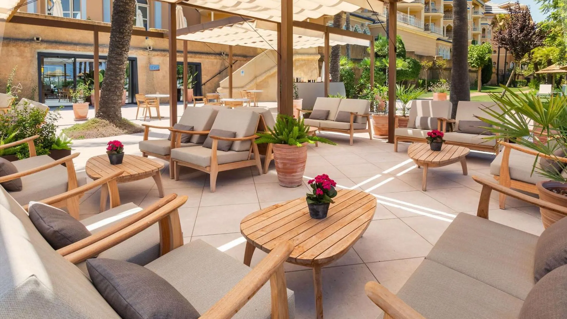 Melia Исла-Канела 4*,