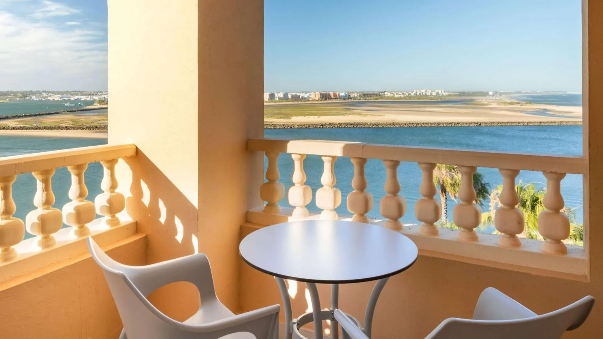 Hotel Melia Isla Canela