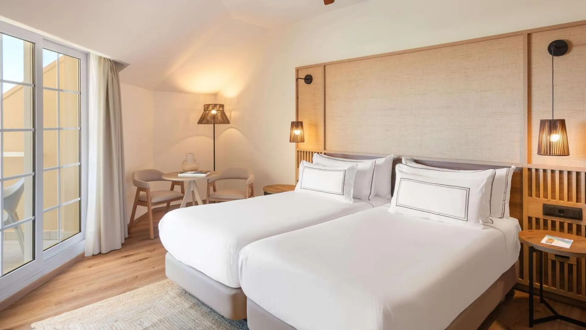 Hotel Melia Isla Canela